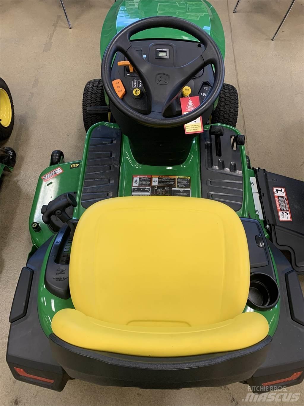 John Deere S240 Naudoti kompaktiški traktoriai