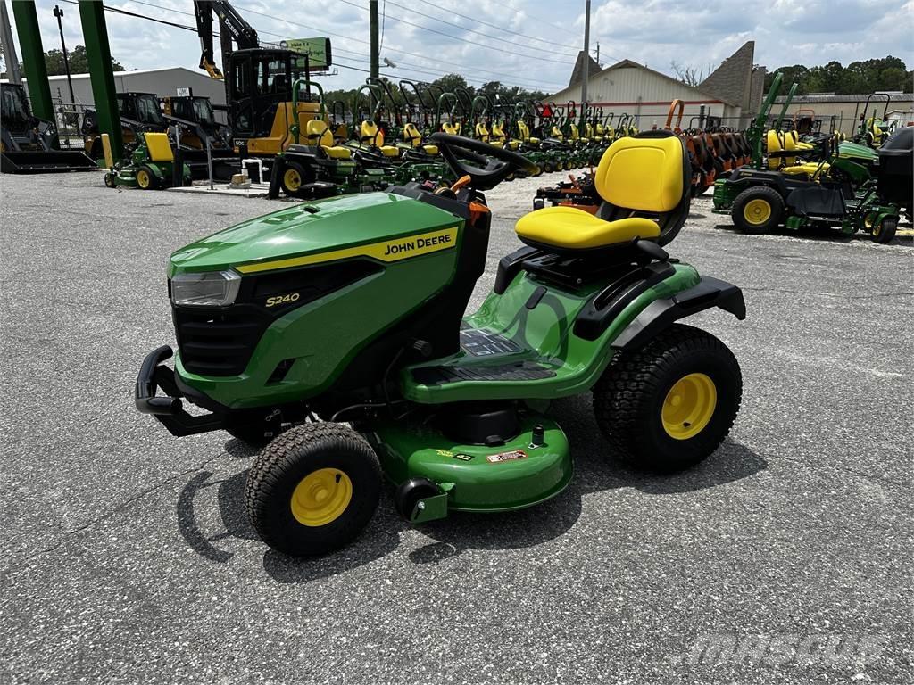 John Deere S240 Naudoti kompaktiški traktoriai