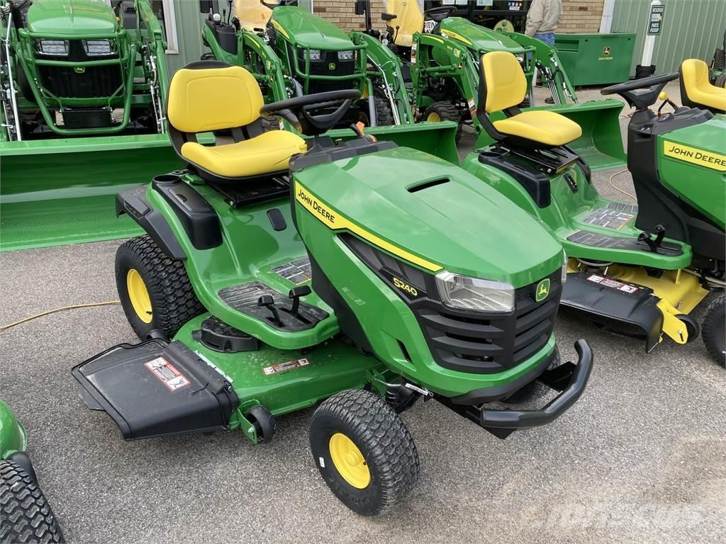 John Deere S240 Naudoti kompaktiški traktoriai
