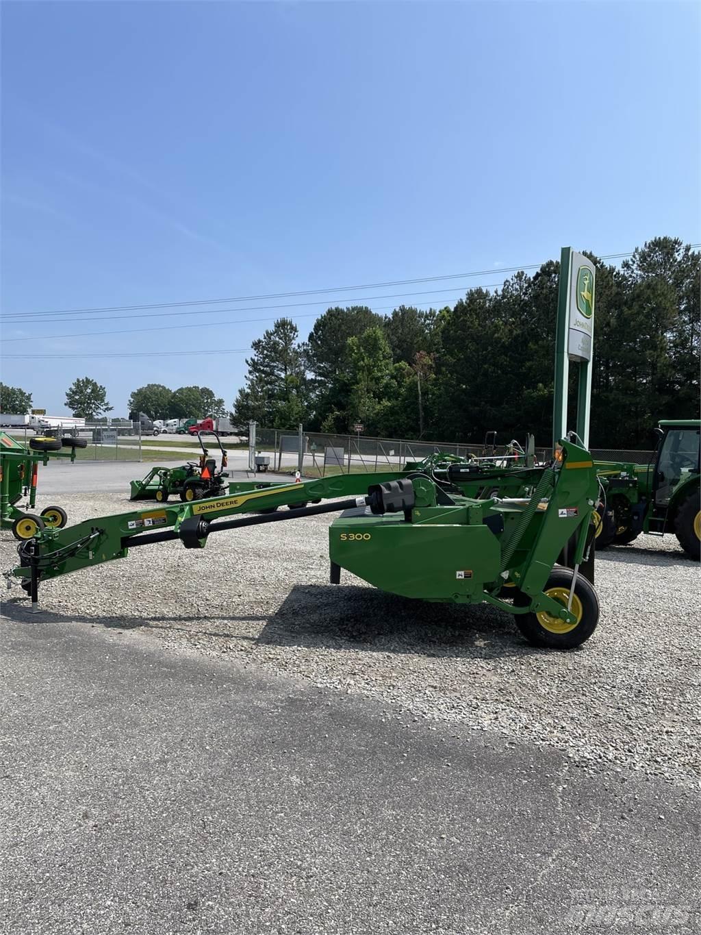 John Deere S300 Formuojančios žoliapjovės