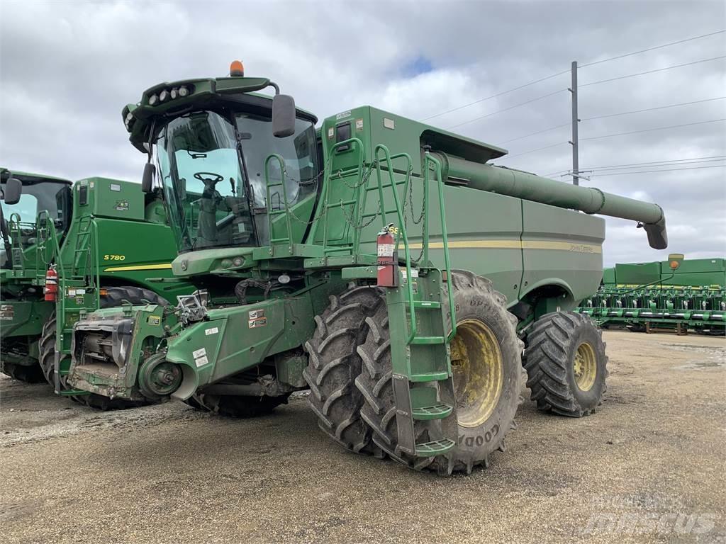 John Deere S680 Derliaus nuėmimo kombainai
