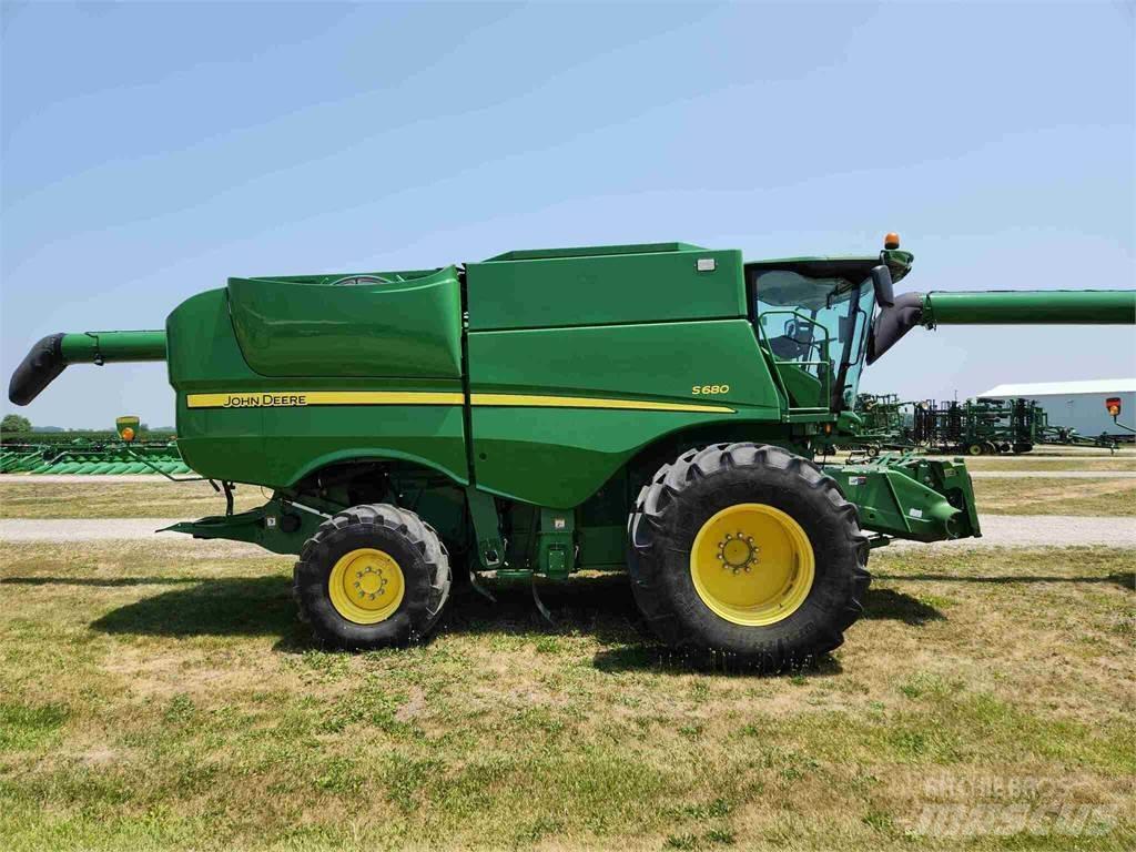 John Deere S680 Derliaus nuėmimo kombainai