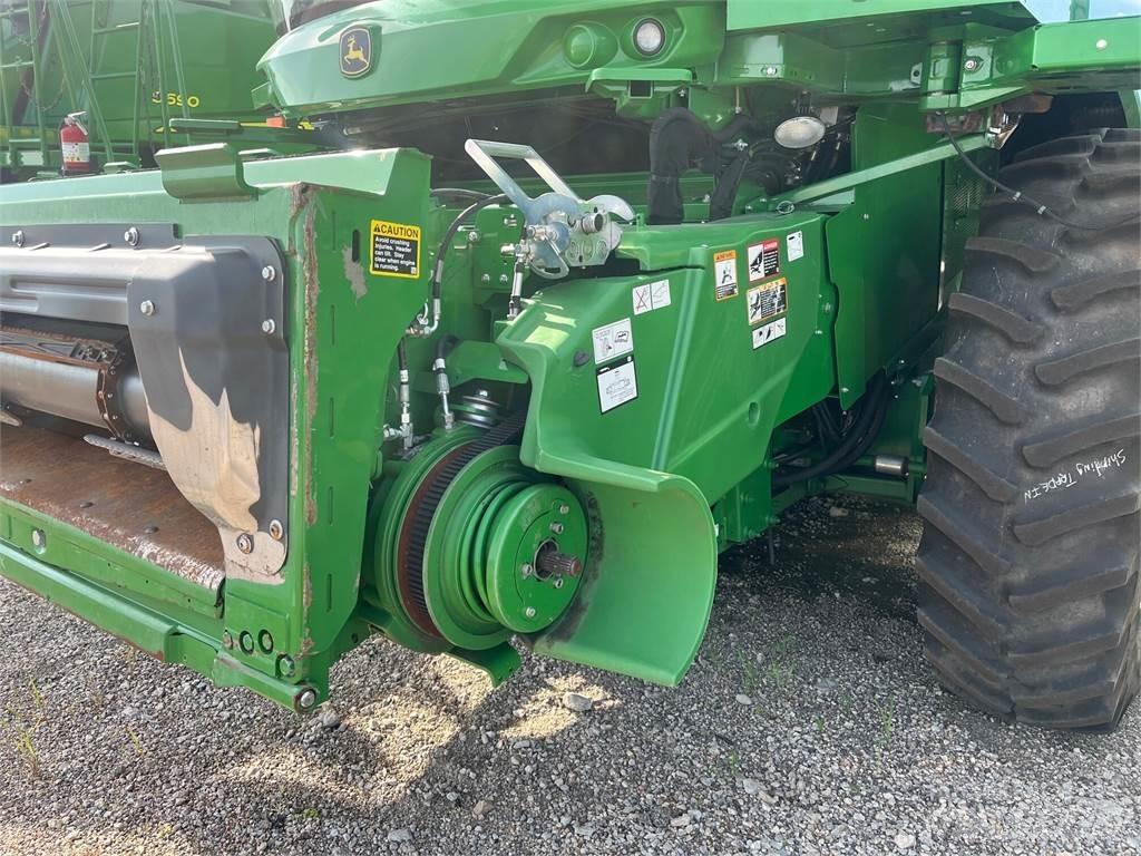 John Deere S770 Derliaus nuėmimo kombainai