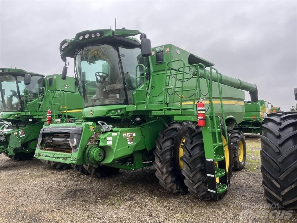 John Deere S770 Derliaus nuėmimo kombainai