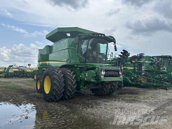 John Deere S770 Derliaus nuėmimo kombainai