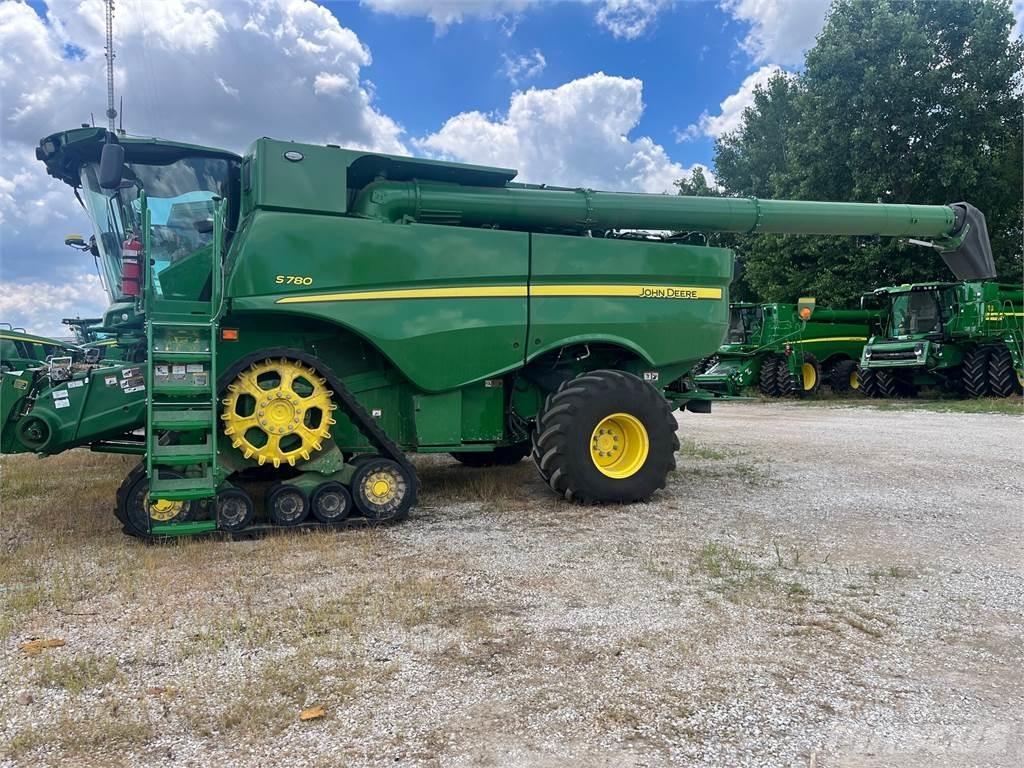 John Deere S780 Derliaus nuėmimo kombainai
