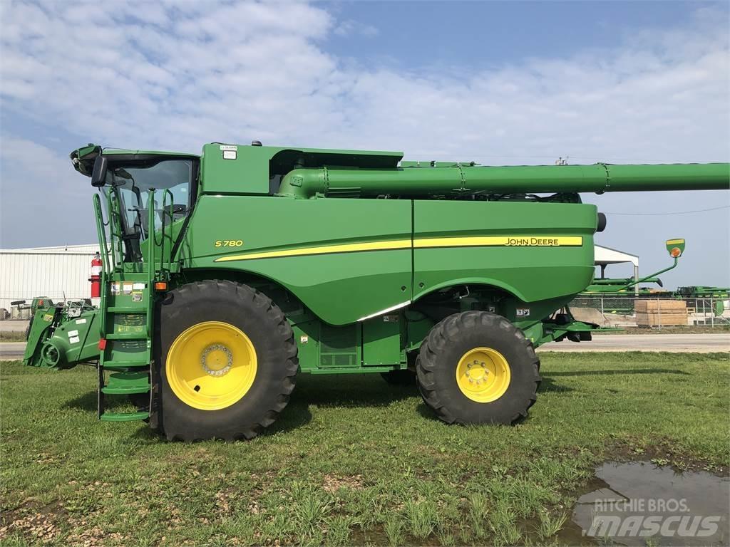 John Deere S780 Derliaus nuėmimo kombainai