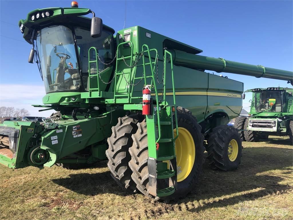 John Deere S780 Derliaus nuėmimo kombainai