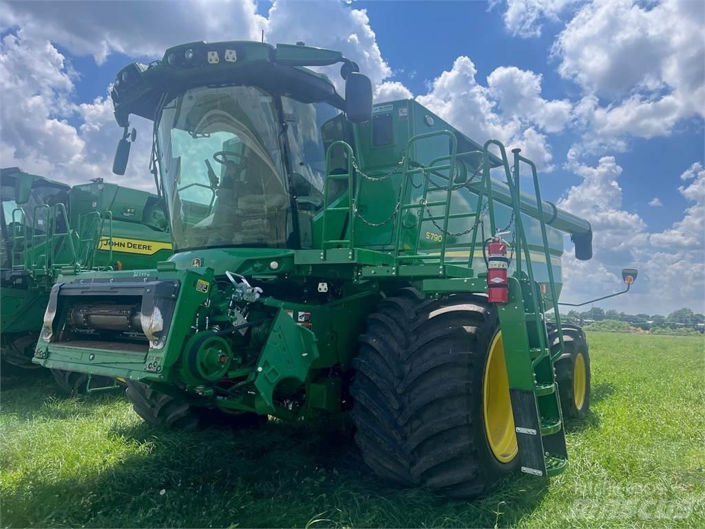 John Deere S790 Derliaus nuėmimo kombainai
