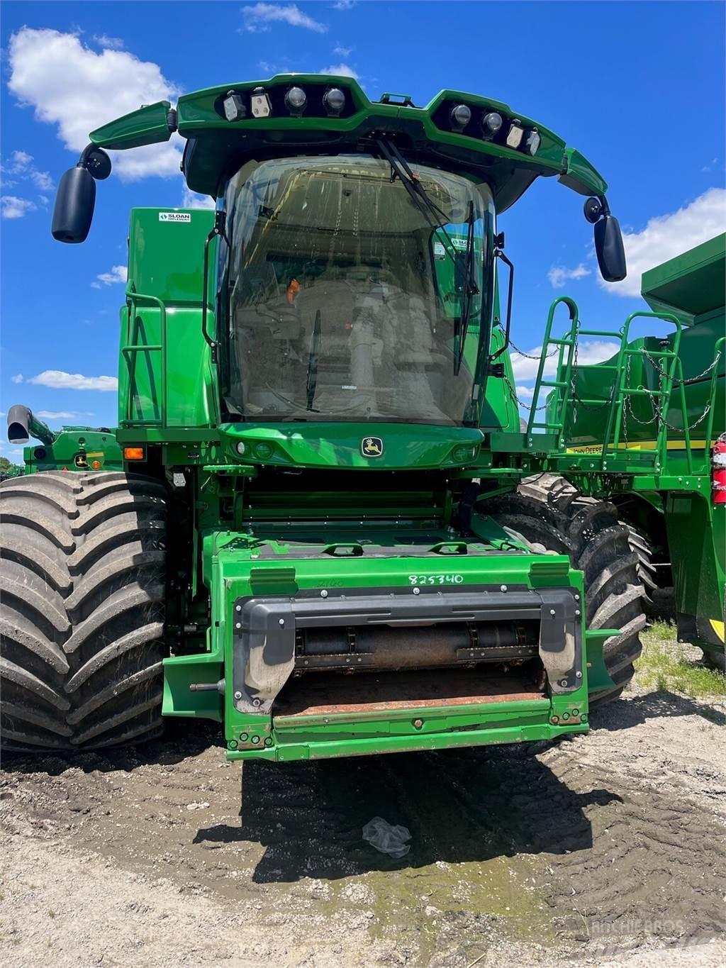 John Deere S790 Derliaus nuėmimo kombainai