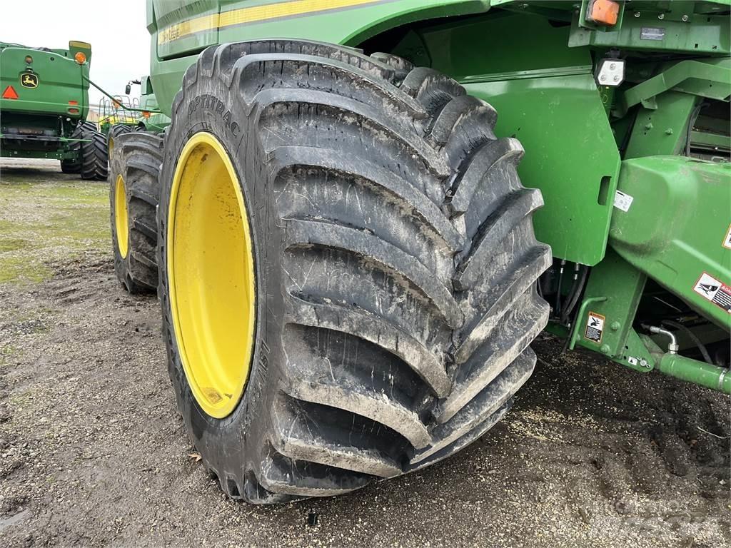 John Deere S790 Derliaus nuėmimo kombainai