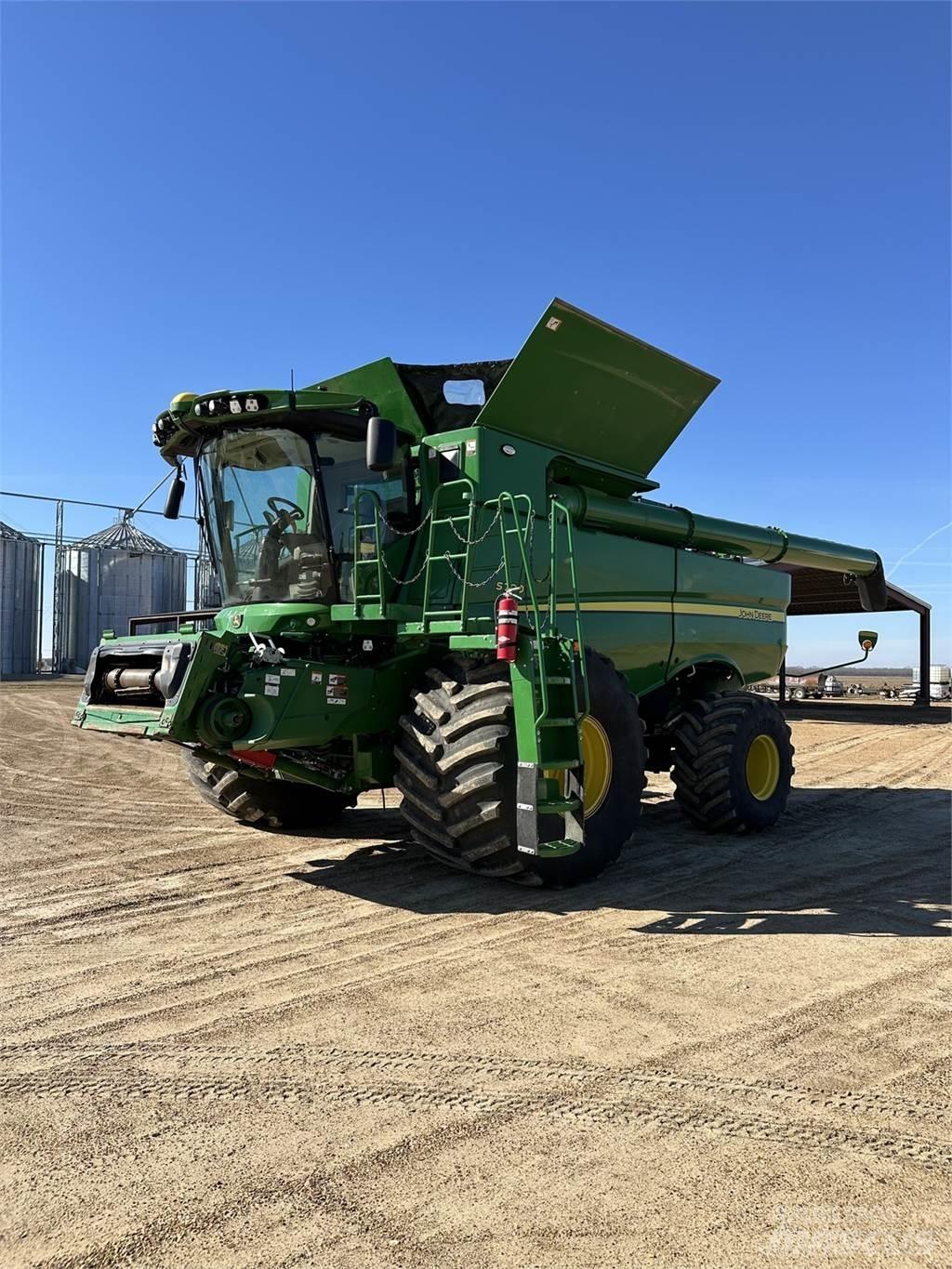 John Deere S790 Derliaus nuėmimo kombainai