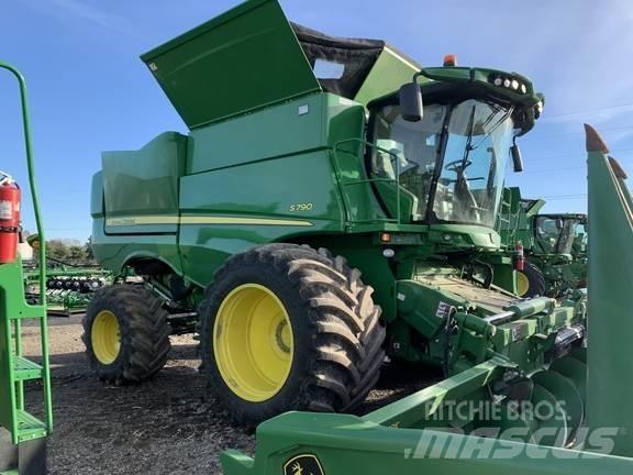 John Deere S790 Derliaus nuėmimo kombainai