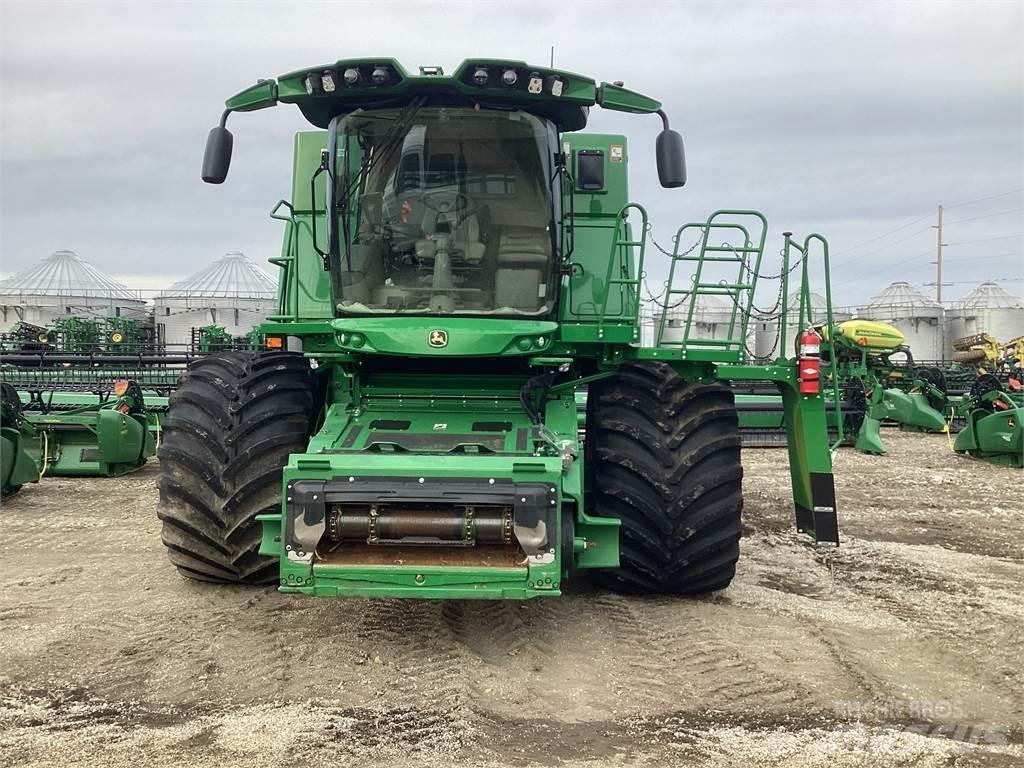 John Deere S790 Derliaus nuėmimo kombainai