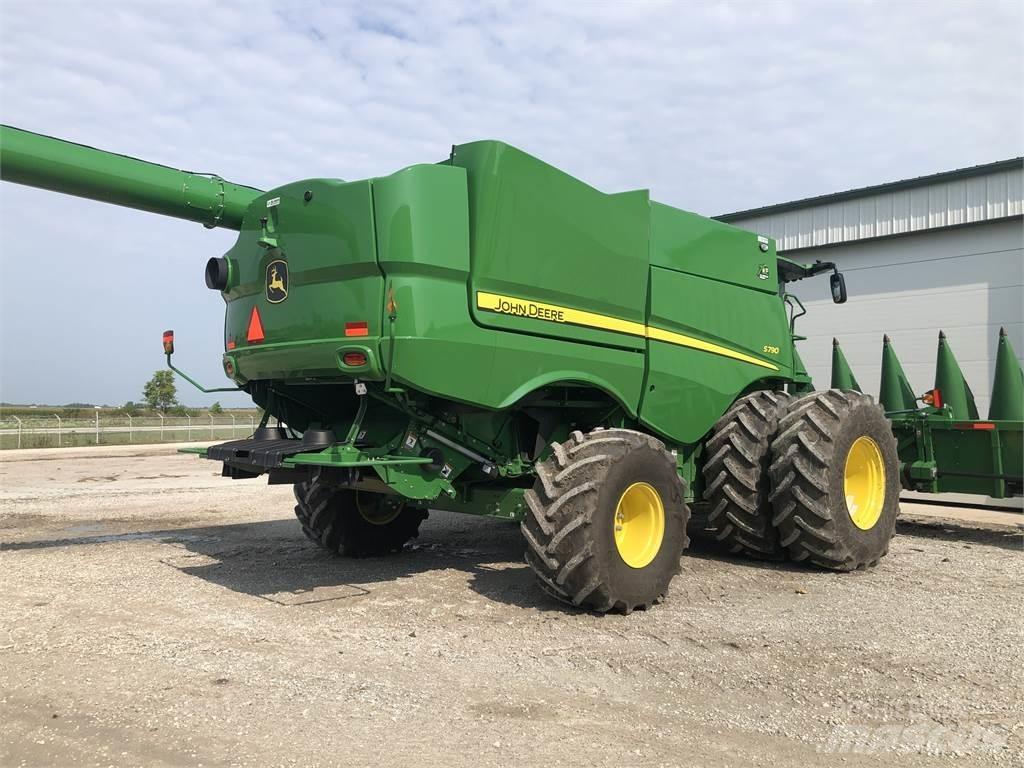 John Deere S790 Derliaus nuėmimo kombainai