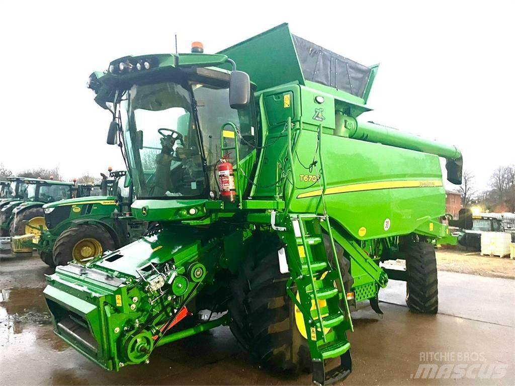 John Deere T670 Derliaus nuėmimo kombainai