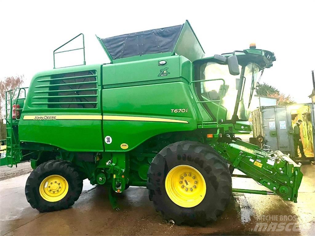 John Deere T670 Derliaus nuėmimo kombainai
