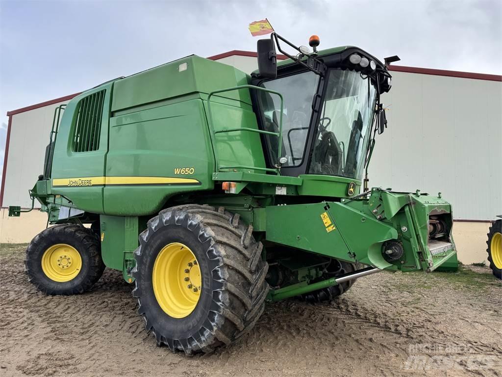 John Deere W650 Derliaus nuėmimo kombainai