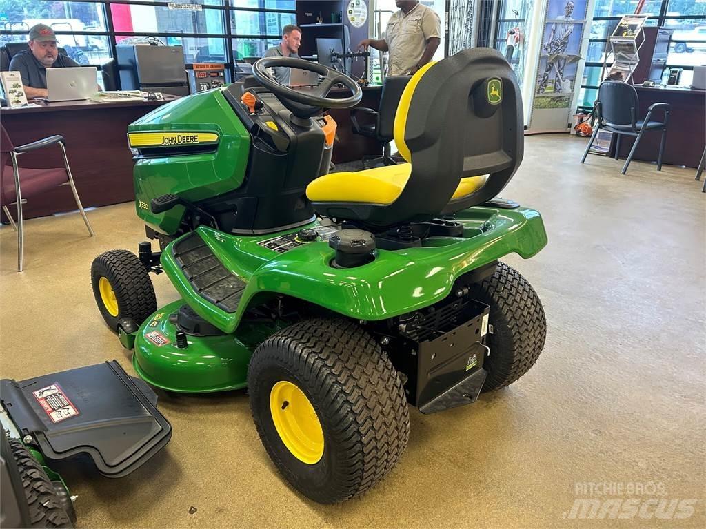 John Deere X330 Naudoti kompaktiški traktoriai