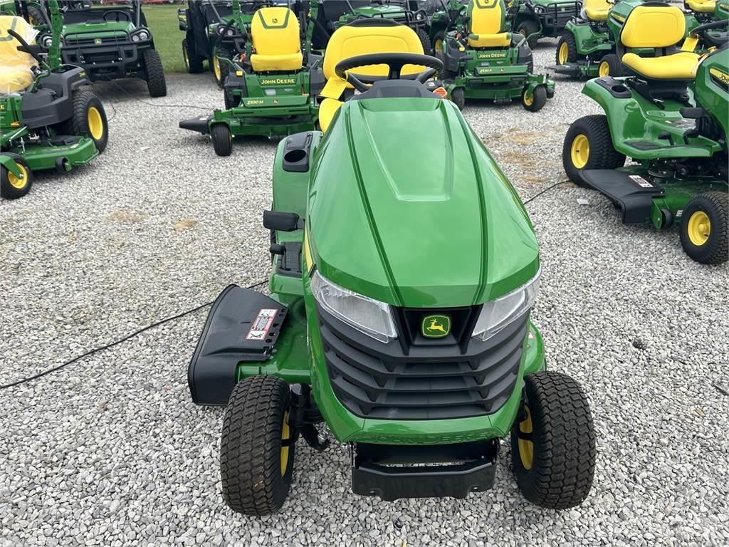 John Deere X330 Naudoti kompaktiški traktoriai