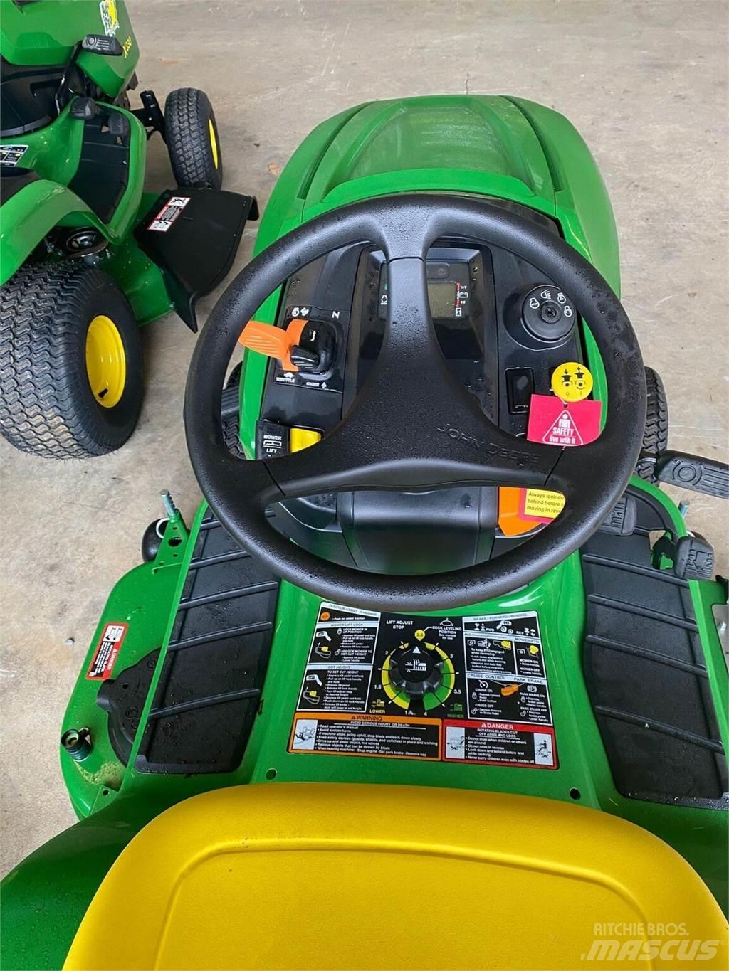 John Deere X330 Naudoti kompaktiški traktoriai