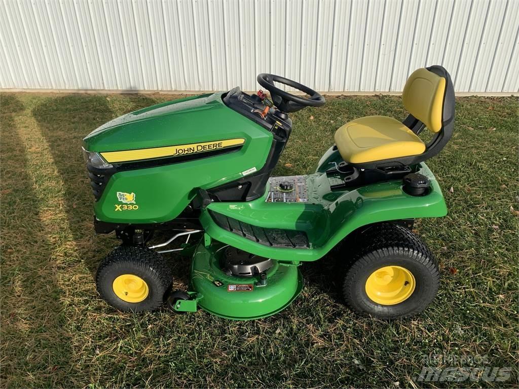 John Deere X330 Naudoti kompaktiški traktoriai