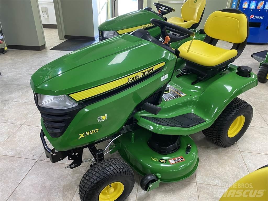 John Deere X330 Naudoti kompaktiški traktoriai