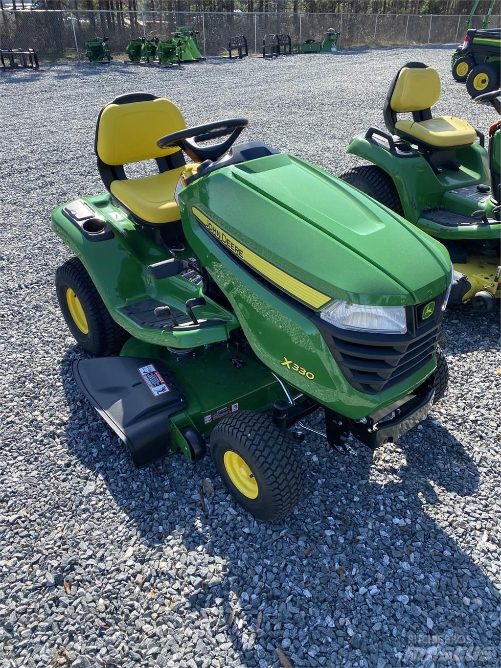 John Deere X330 Naudoti kompaktiški traktoriai