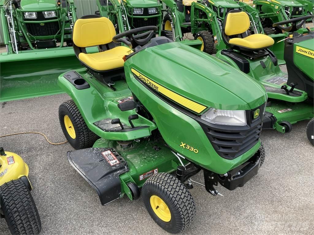 John Deere X330 Naudoti kompaktiški traktoriai