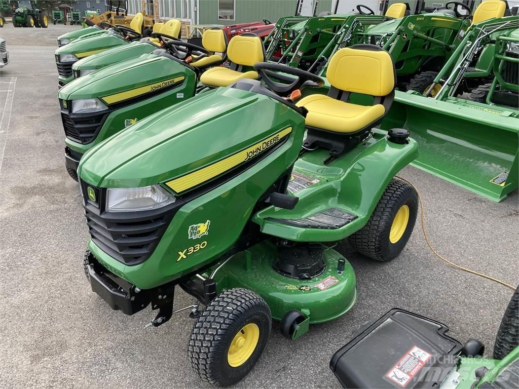 John Deere X330 Naudoti kompaktiški traktoriai