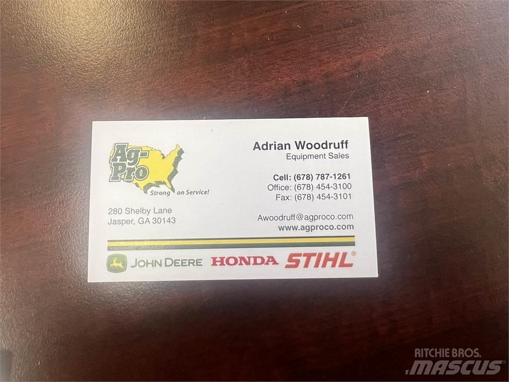 John Deere X350 Naudoti kompaktiški traktoriai