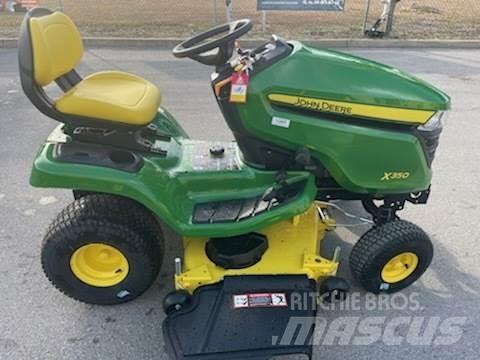 John Deere X350 Naudoti kompaktiški traktoriai