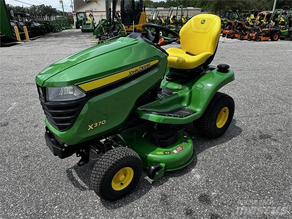 John Deere X370 Naudoti kompaktiški traktoriai