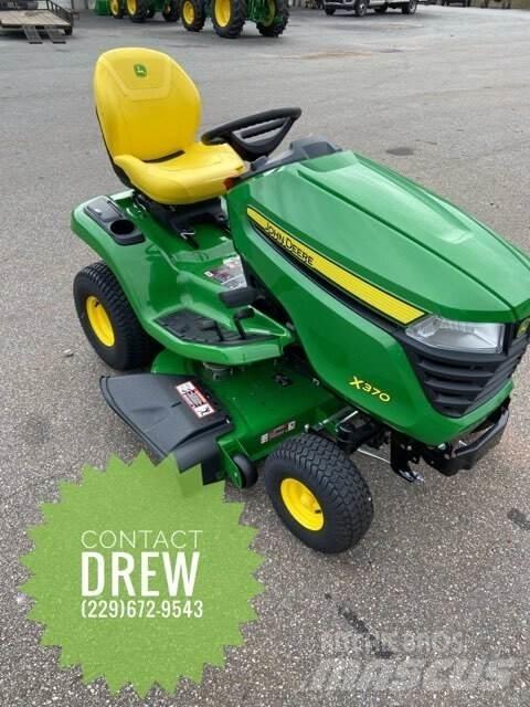 John Deere X370 Naudoti kompaktiški traktoriai