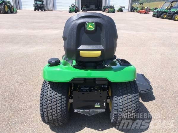 John Deere X380 Naudoti kompaktiški traktoriai