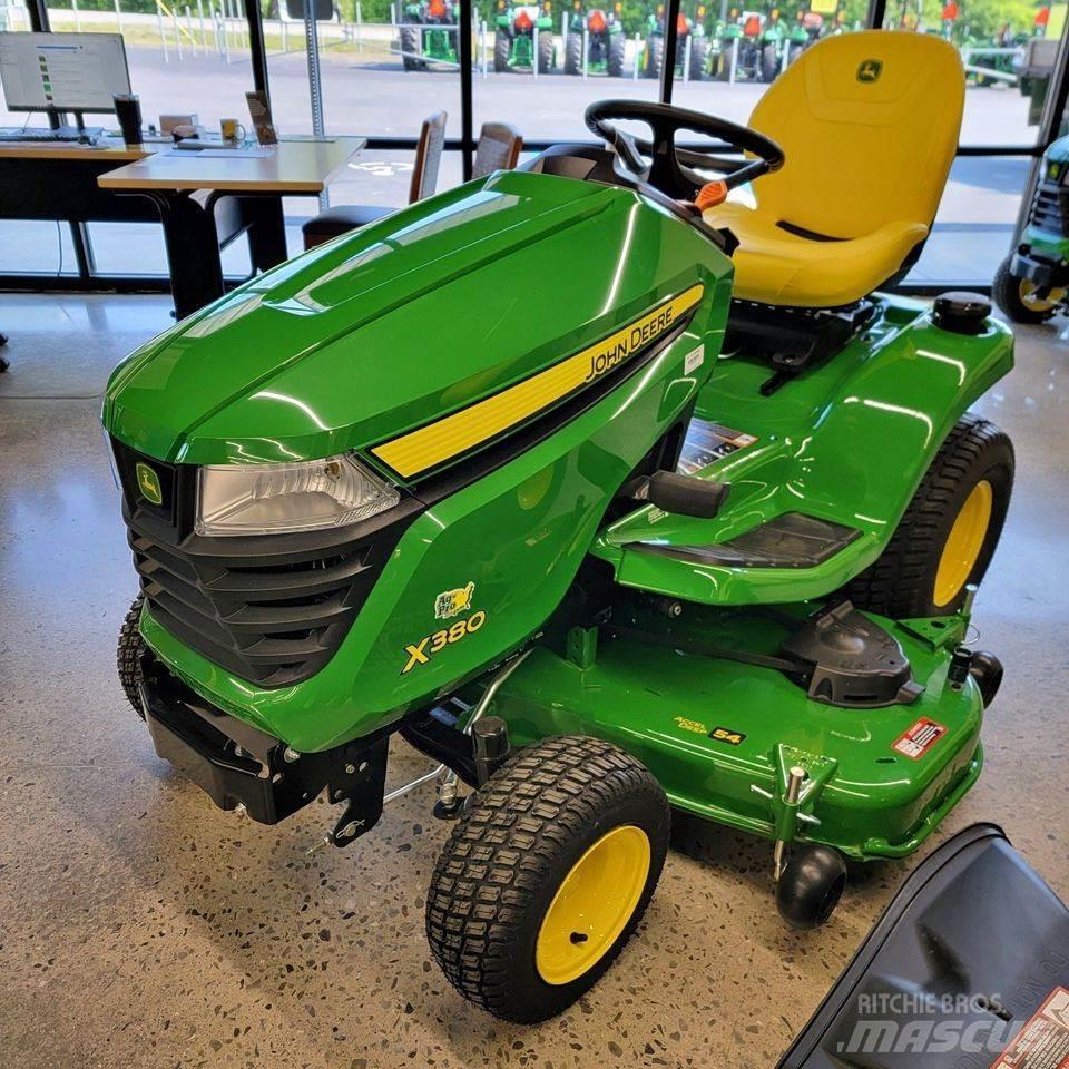 John Deere X380 Naudoti kompaktiški traktoriai