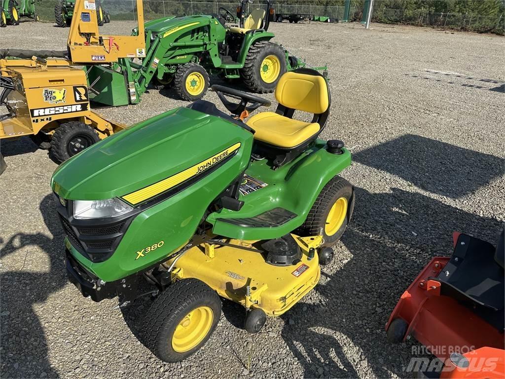 John Deere x380 Naudoti kompaktiški traktoriai
