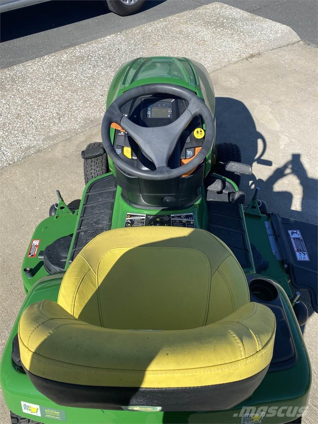 John Deere X380 Naudoti kompaktiški traktoriai