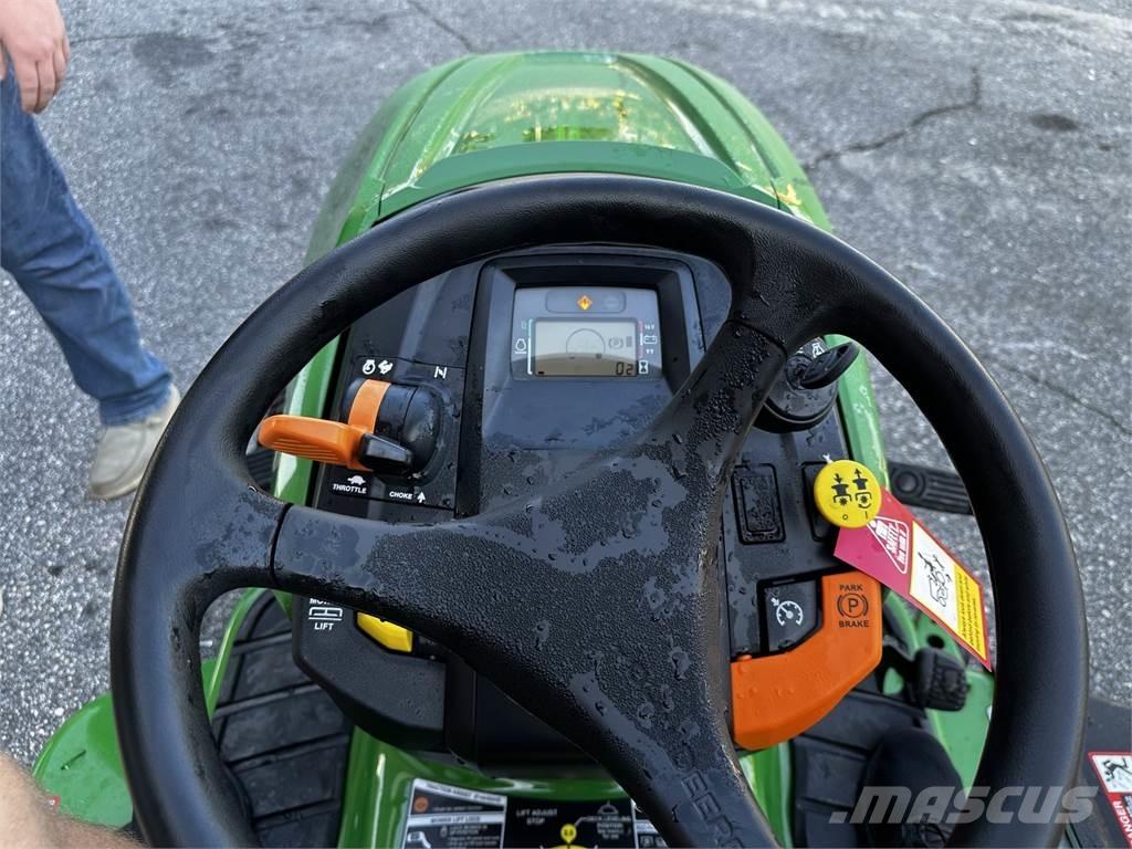 John Deere X380 Naudoti kompaktiški traktoriai