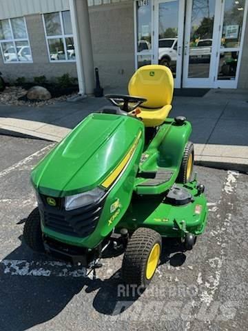 John Deere X380 Sodo traktoriukai-vejapjovės