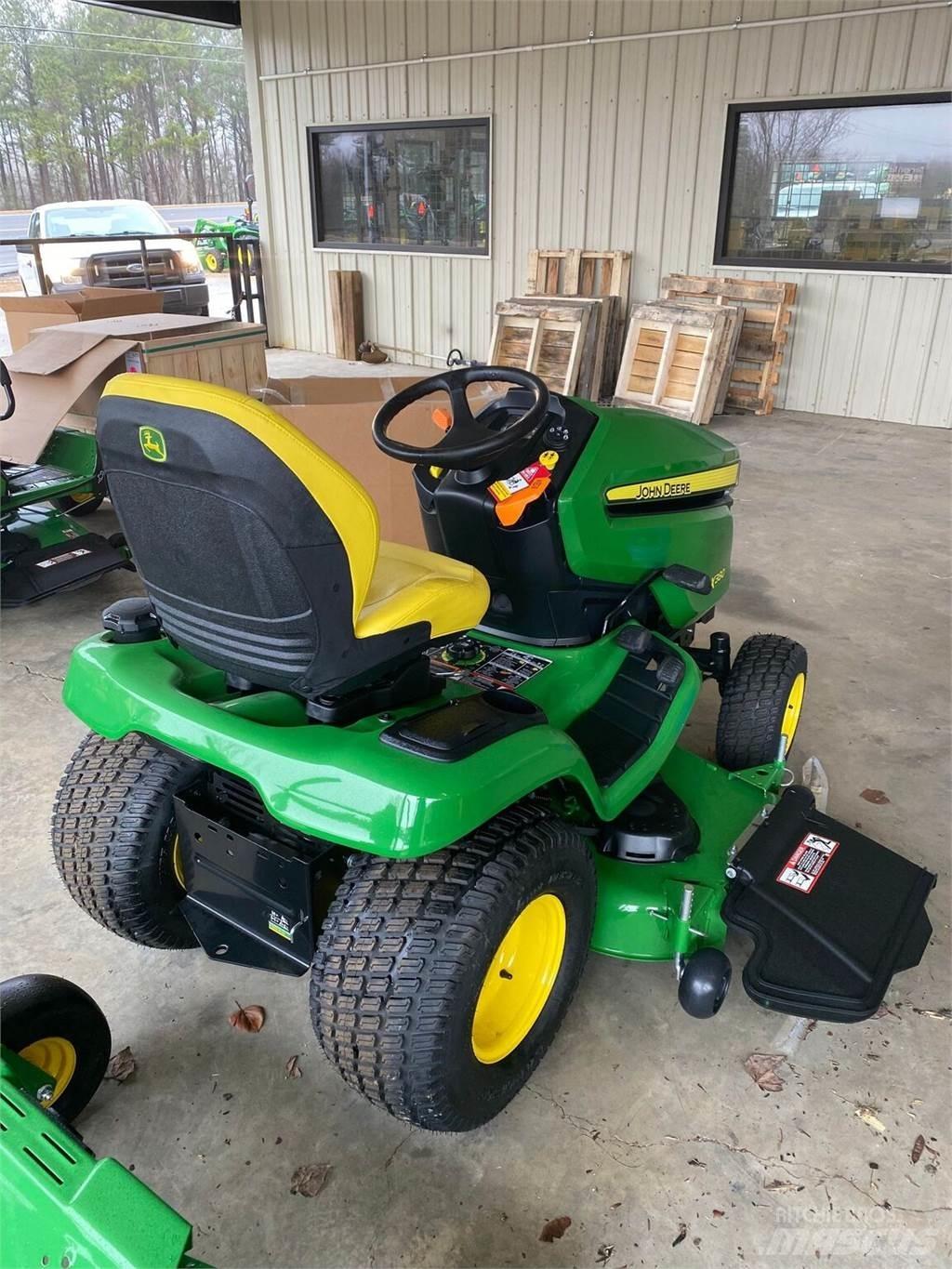 John Deere X380 Naudoti kompaktiški traktoriai