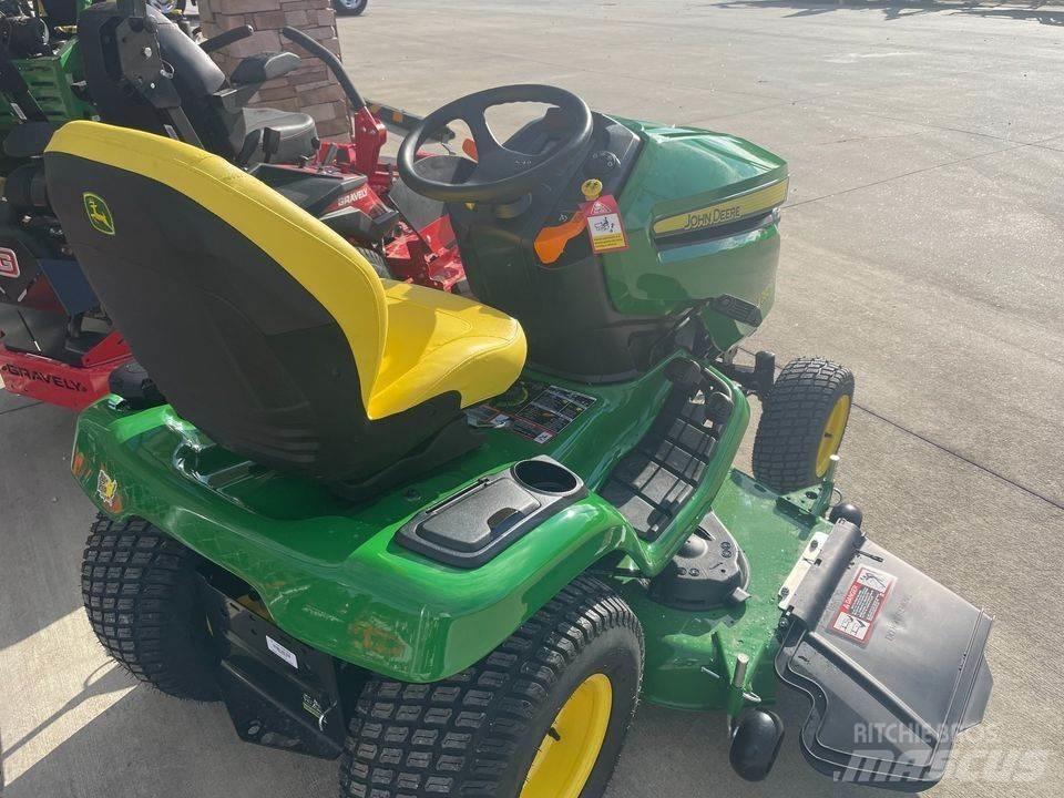 John Deere X380 Naudoti kompaktiški traktoriai