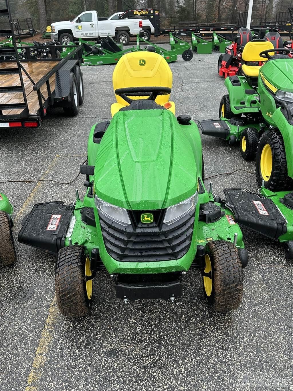 John Deere X390 Naudoti kompaktiški traktoriai