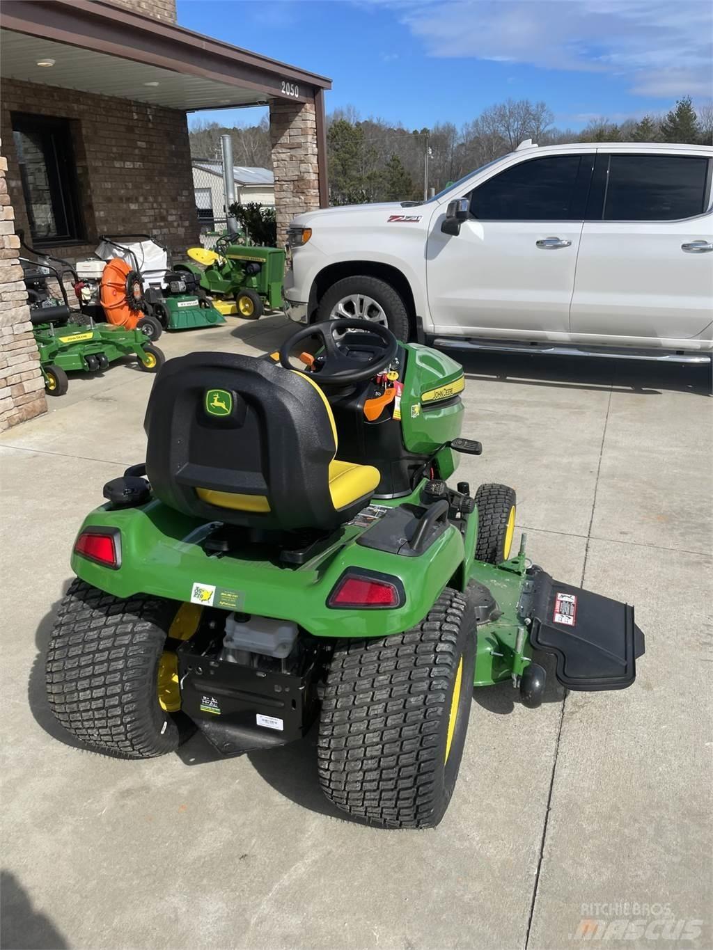 John Deere X570 Naudoti kompaktiški traktoriai