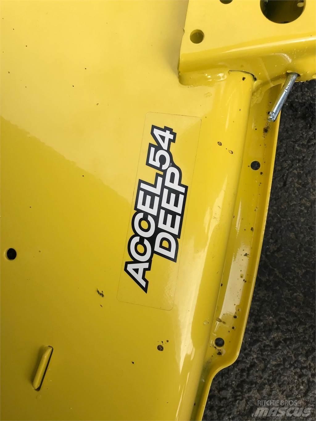 John Deere X570 Naudoti kompaktiški traktoriai