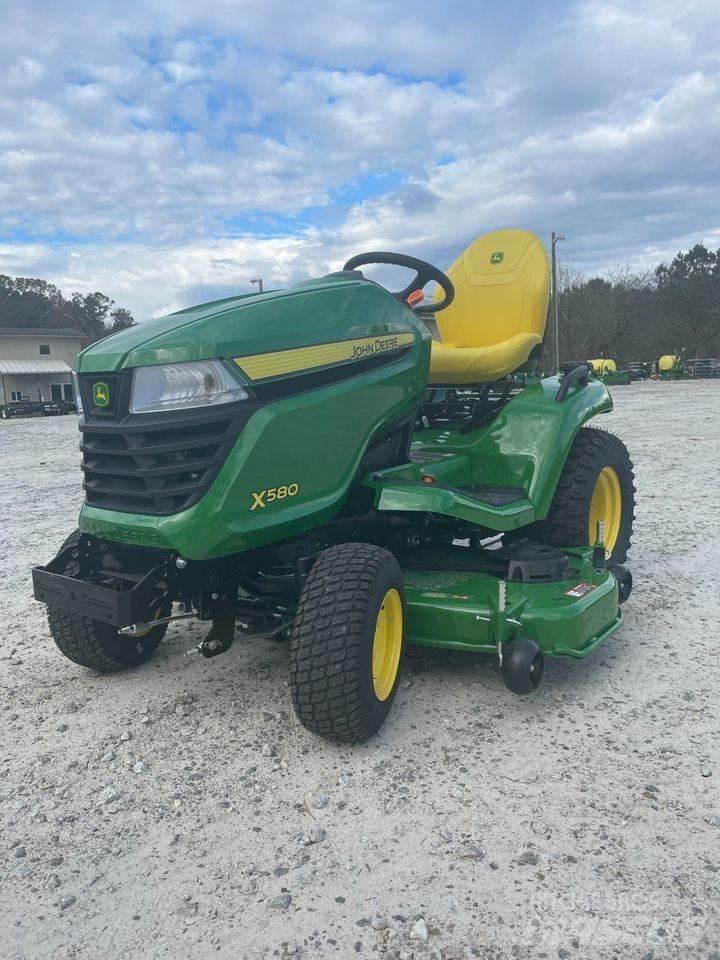 John Deere X580 Naudoti kompaktiški traktoriai