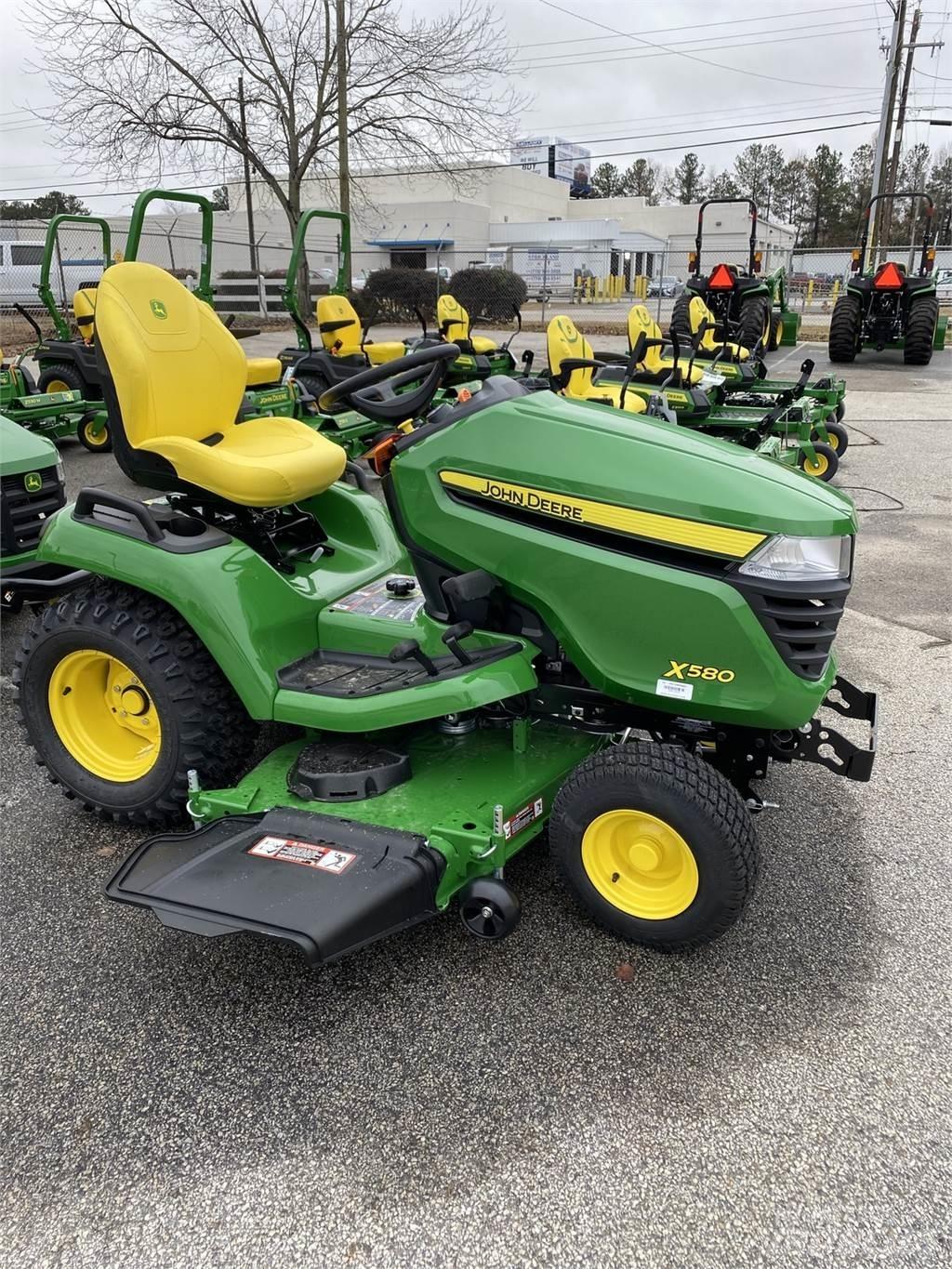 John Deere X580 Naudoti kompaktiški traktoriai