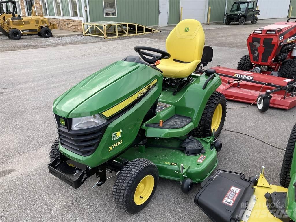 John Deere X580 Naudoti kompaktiški traktoriai