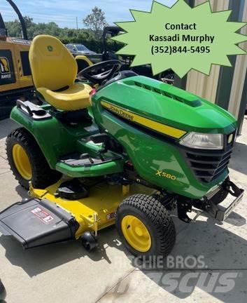 John Deere X580 Naudoti kompaktiški traktoriai