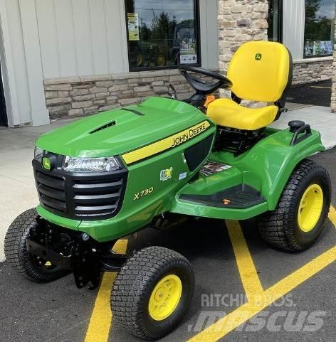 John Deere X730 Naudoti kompaktiški traktoriai